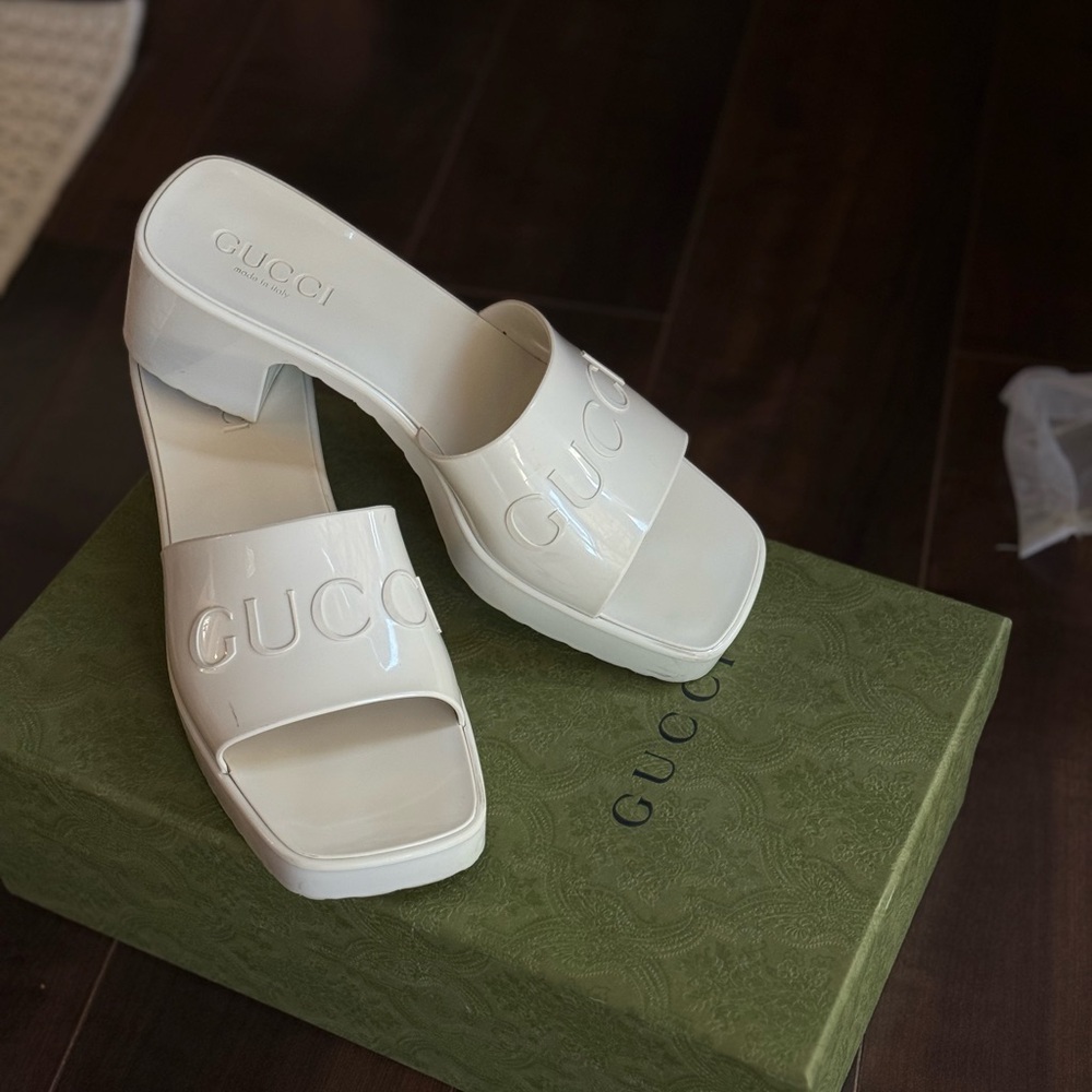 Gucci Women's White Pool Slides